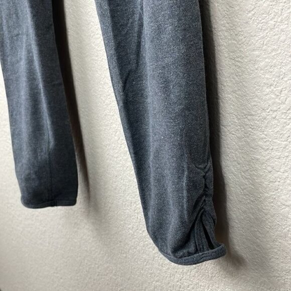 Lululemon Dhanurasana Crop II Leggings Dark Gray Ruched Back Cut Out Hem Sz 6 - Picture 15 of 15